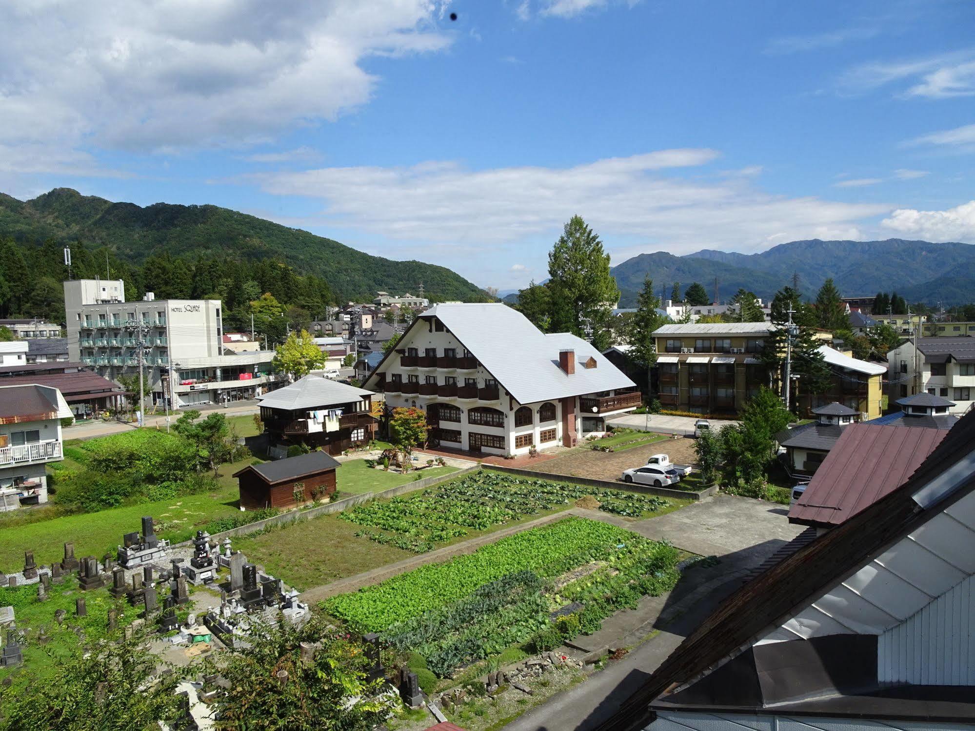 Hakuba Glad Inn Ebisuya Exterior photo